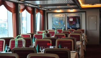 1548636376.94_r270_Hurtigruten Cruise Lines MS Fram Interior Dining Room.jpg